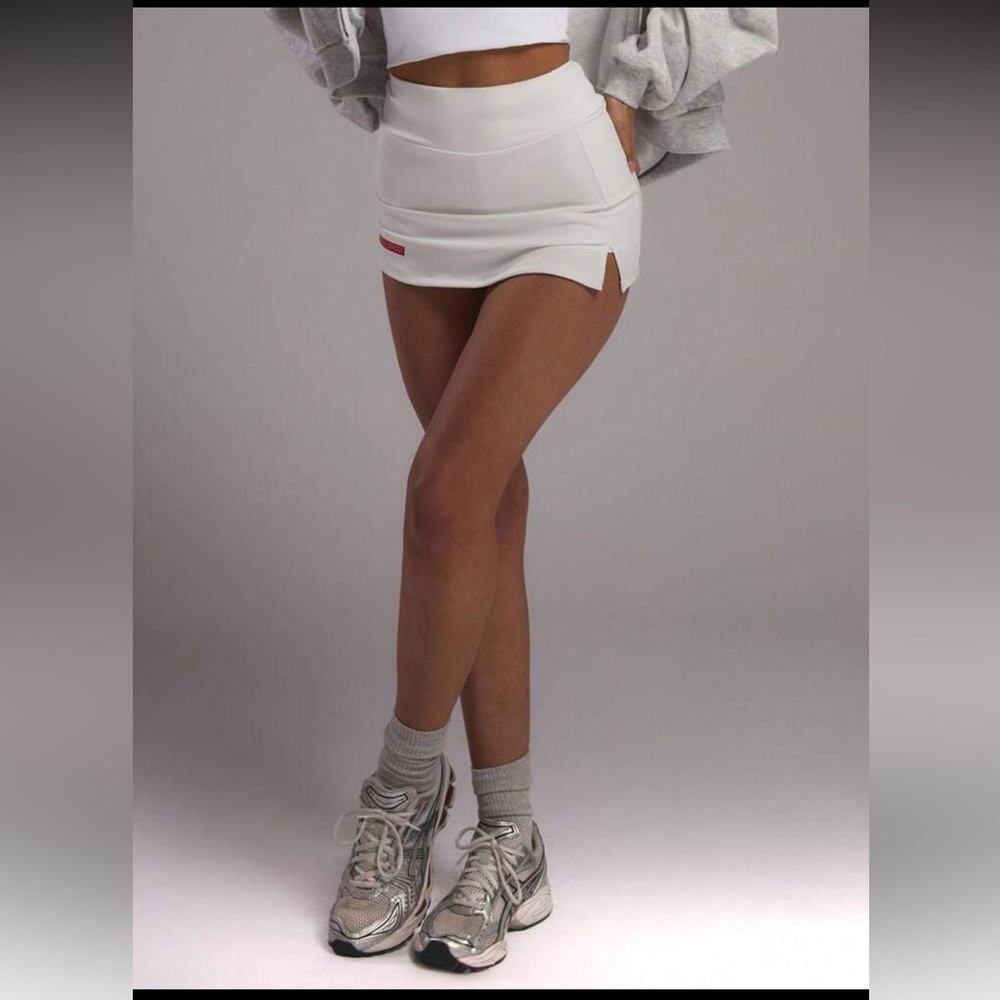 White sporty tennis skirt (size S)